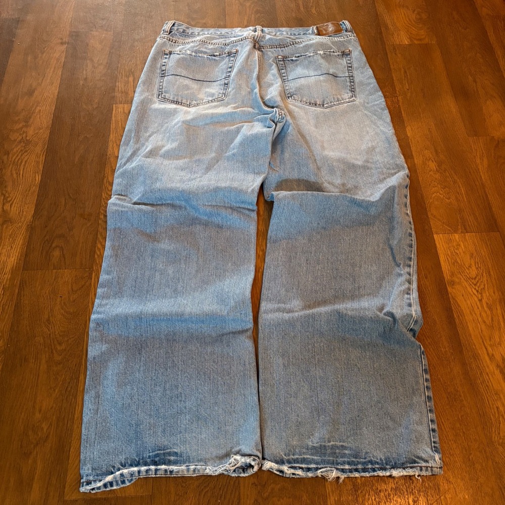 Vintage Y2K Grunge Style Bullhead Light Wash Denim Distressed Baggy Faded Jeans